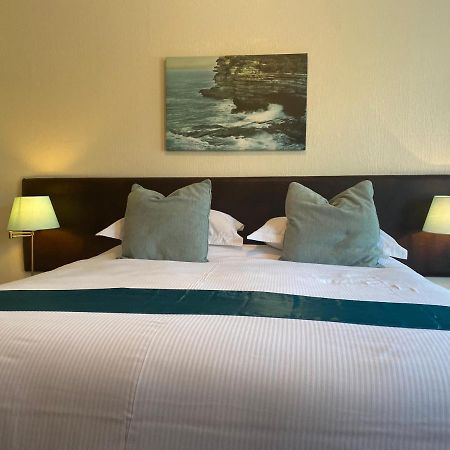 וויימות' The Kingswood Guest House - Adult Only מראה חיצוני תמונה