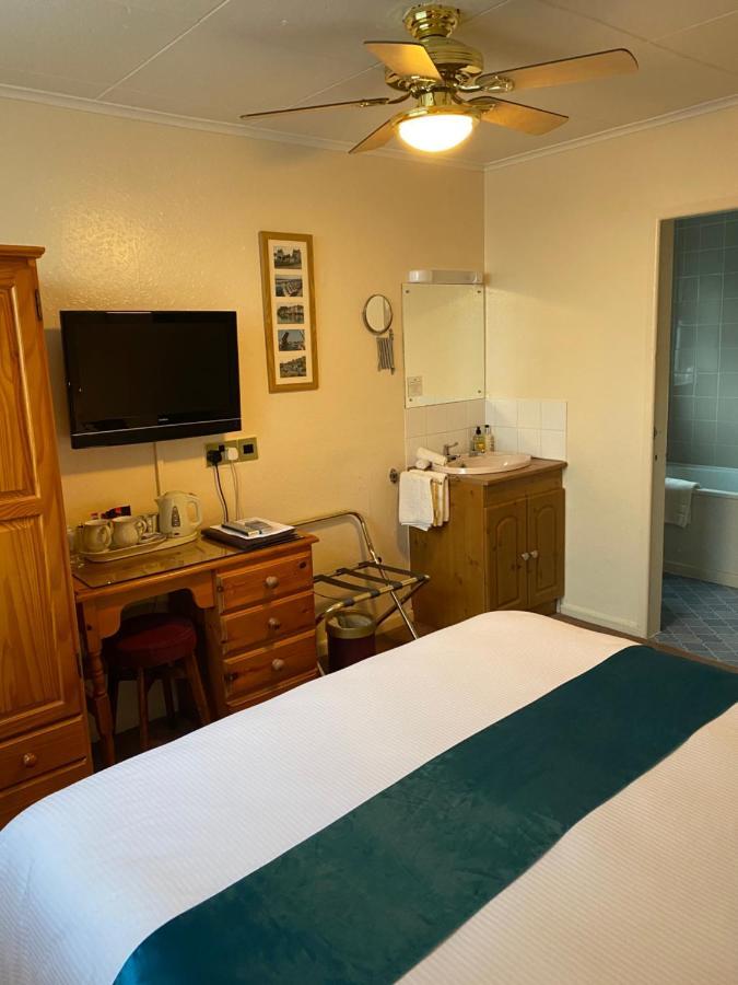 וויימות' The Kingswood Guest House - Adult Only מראה חיצוני תמונה