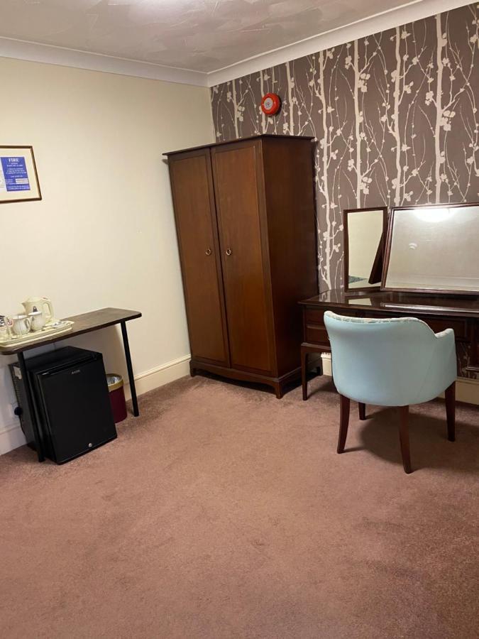 וויימות' The Kingswood Guest House - Adult Only מראה חיצוני תמונה